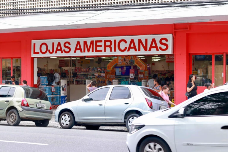 Americanas diz a shoppings que não pagará aluguéis atrasados