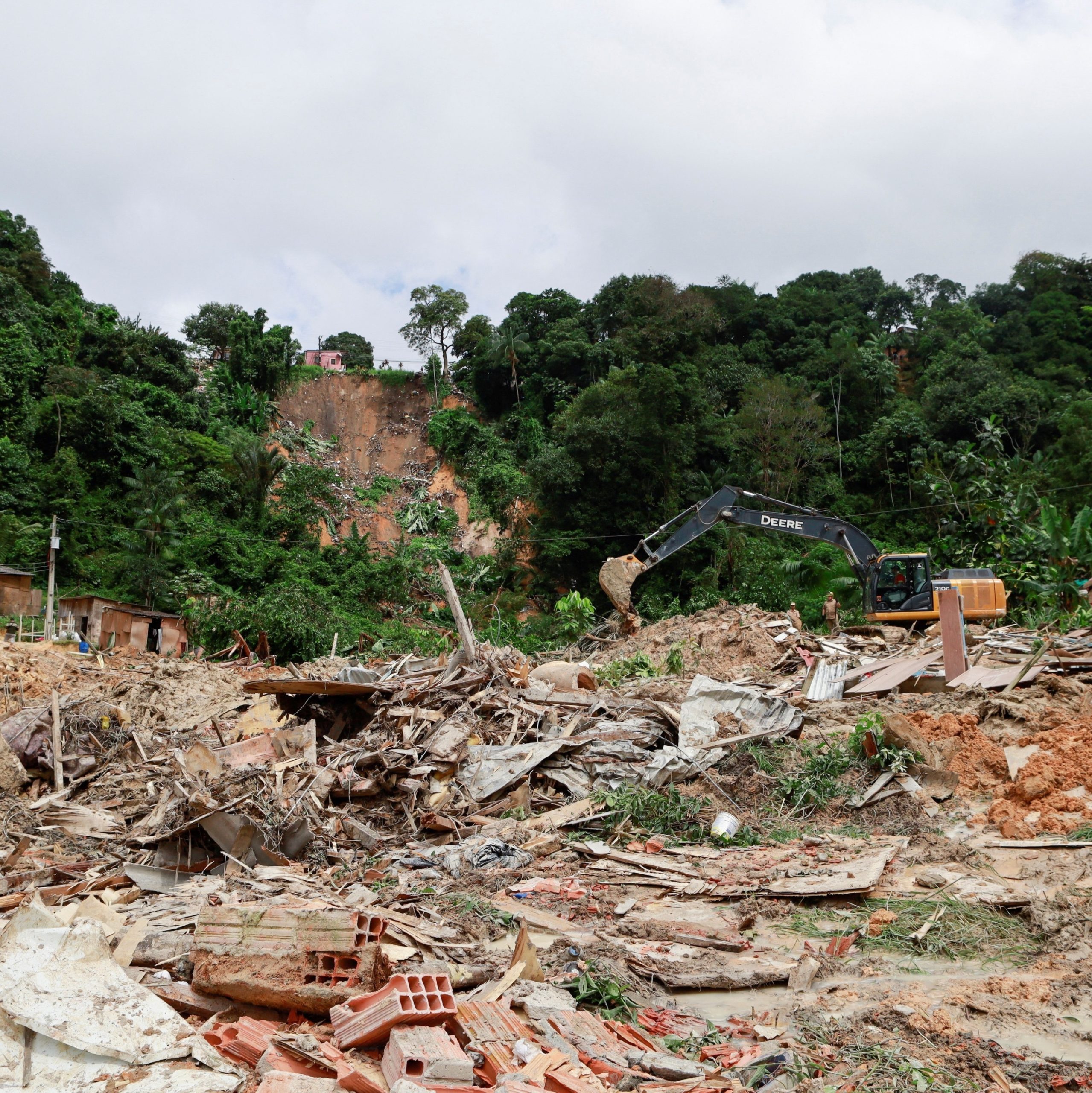 Manaus decreta estado de calamidade pública por causa da chuva