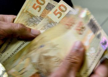 Imposto de Renda: Receita paga 4º lote da restituição nesta quinta