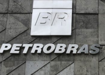 Petrobras conclui venda de dois campos de petróleo na Bacia do ES