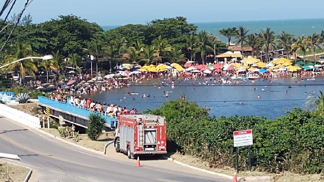 Jovem de 21 anos morre afogado na Lagoa do Siri, em Marataízes Jovem de 21 anos morre afogado na Lagoa do Siri, em Marataízes