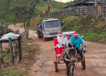 Natal antecipado: empresário distribui presentes e faz a alegria das crianças em Ibitirama no Sul do ES