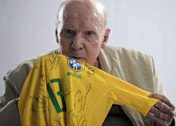 Zagallo, único tetracampeão mundial, morre aos 92 anos no Rio