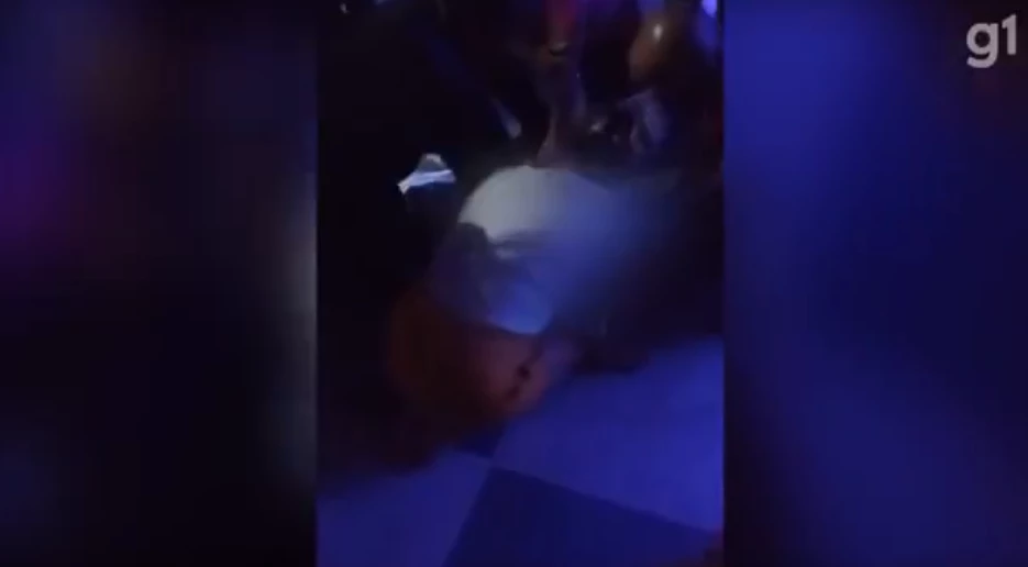 Idoso morre após passar mal enquanto dançava em baile Idoso morre após passar mal enquanto dançava em baile