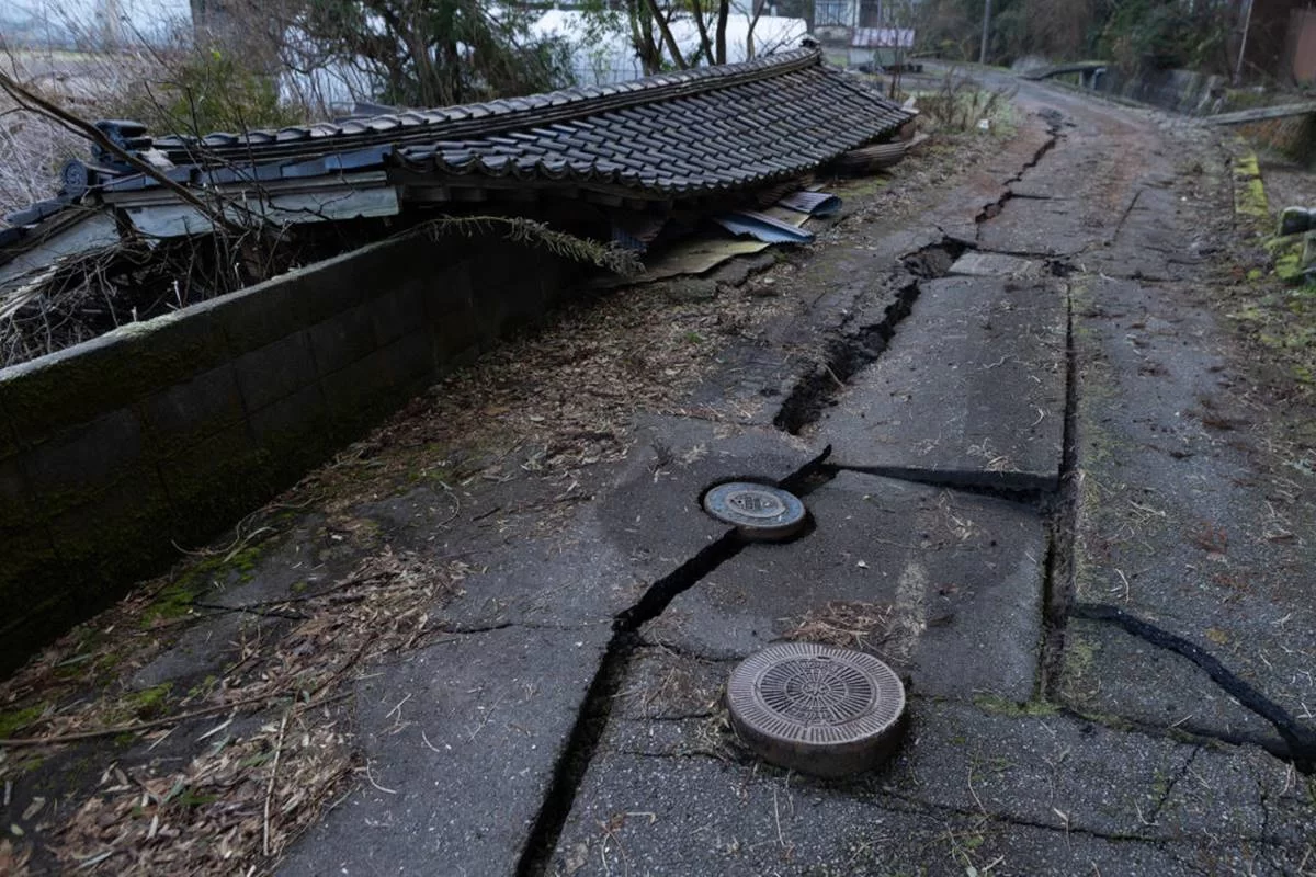 Terremoto no Japão deixa 65 mortos, 300 feridos e 33 mil desabrigados
