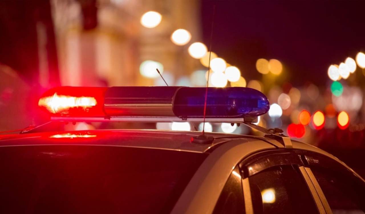 Jovem é preso ao tentar beijar mulher à força em shopping em Vila Velha Jovem é preso ao tentar beijar mulher à força em shopping em Vila Velha