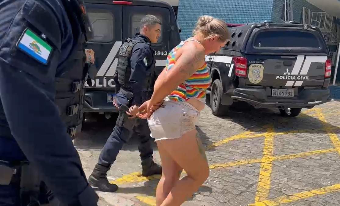 Suspeita de participação em tentativa de homicídio é presa em feira da Serra Suspeita de participação em tentativa de homicídio é presa em feira da Serra