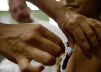 ES adota esquema de dose única da vacina contra HPV; saiba o que muda