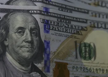 Dólar encosta em R$ 5,08 após dados de inflação nos EUA