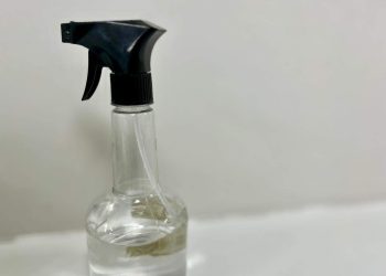 Venda de álcool líquido 70% está proibida a partir desta terça-feira