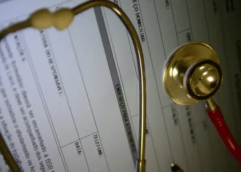 Golden Cross deve explicar à ANS suspensão da venda de planos de saúde