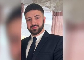 Homem mata três mulheres com arco e flecha e é “caçado” pela polícia