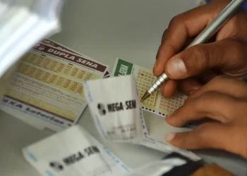 Mega-sena acumula e tem prêmio estimado em R$ 43 milhões