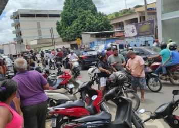 Homem é morto a tiros em garagem no centro de São Gabriel da Palha