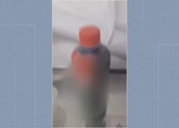Garoto é internado após beber soda cáustica em sala de aula