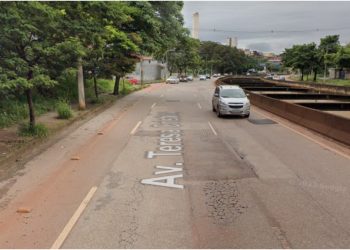 Motorista morre ao bater carro em placa na avenida Teresa Cristina em BH