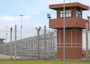 Tratar “saidinha” como problema é medida eleitoreira, diz sociólogo