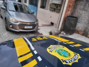 PRF recupera três veículos no mesmo dia no Espírito Santo