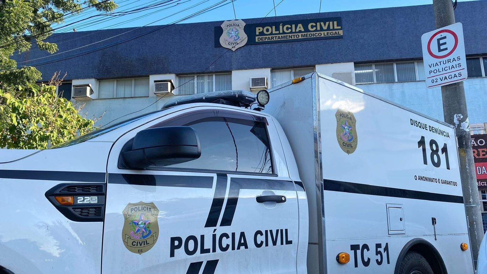 Irmãos são esfaqueados após saírem de bar em Cariacica e jovem morre