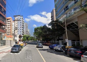 Segurança de comércio da Praia do Canto escapa de facada no peito e suspeito é preso