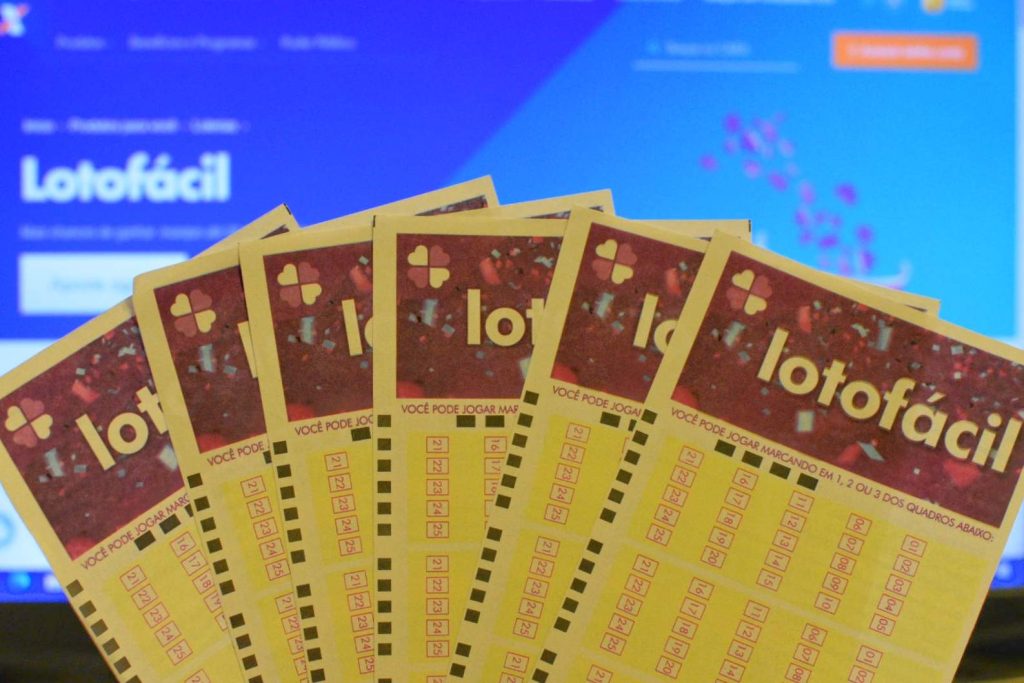 Duas apostas vão dividir prêmio milionário da Lotofácil; veja resultado