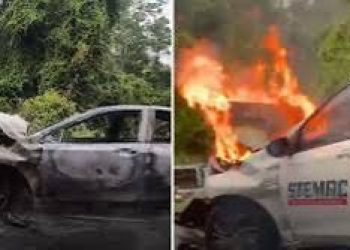 Carro pega fogo em acidente entre três veículos em Linhares