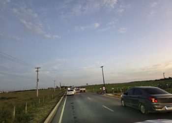 Motociclista colide com carro na ES-245 entre Linhares e Rio Bananal