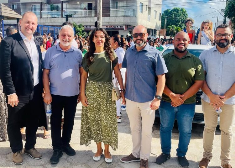 Marcos Garcia se destaca em desfile cívico em Sooretama e reforça pré-candidatura à Assembleia Legislativa